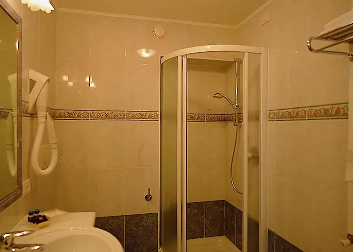 Catullo 3* باردولينو