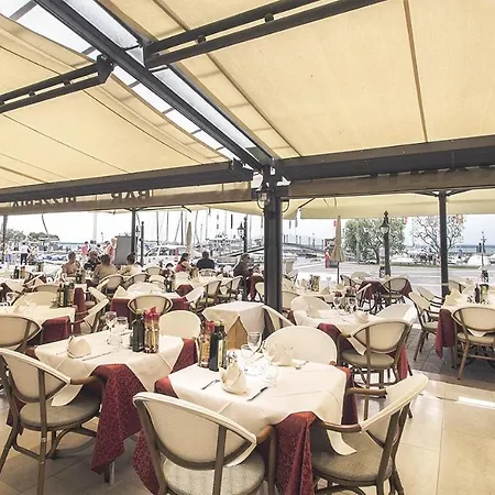 酒店 Catullo 巴多利诺